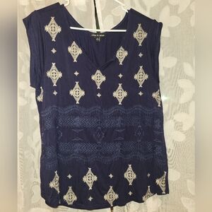 Cable & Gauge Navy and Cream Patterned Blouse